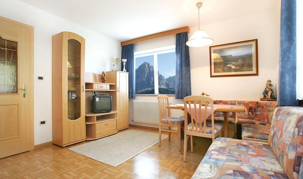 Apartments La Baita Santa Cristina Val Gardena Chambre photo